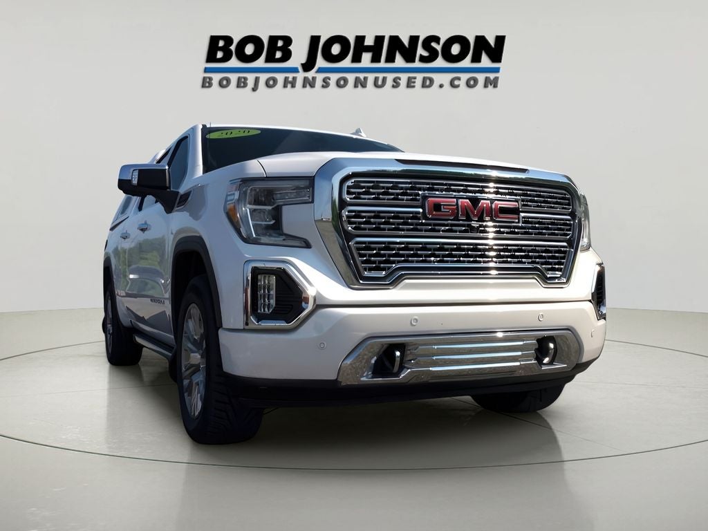 2020 GMC Sierra 1500 Denali With MATCHING FIBERGLASS CAP
