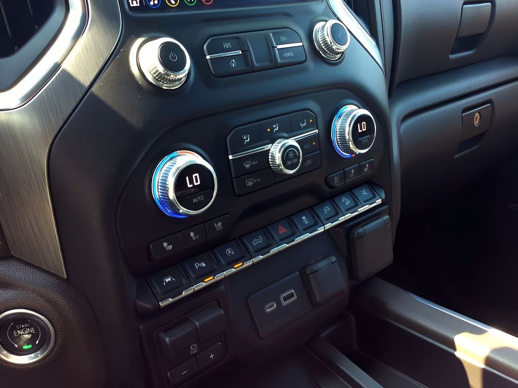 2020 GMC Sierra 1500 Denali With MATCHING FIBERGLASS CAP