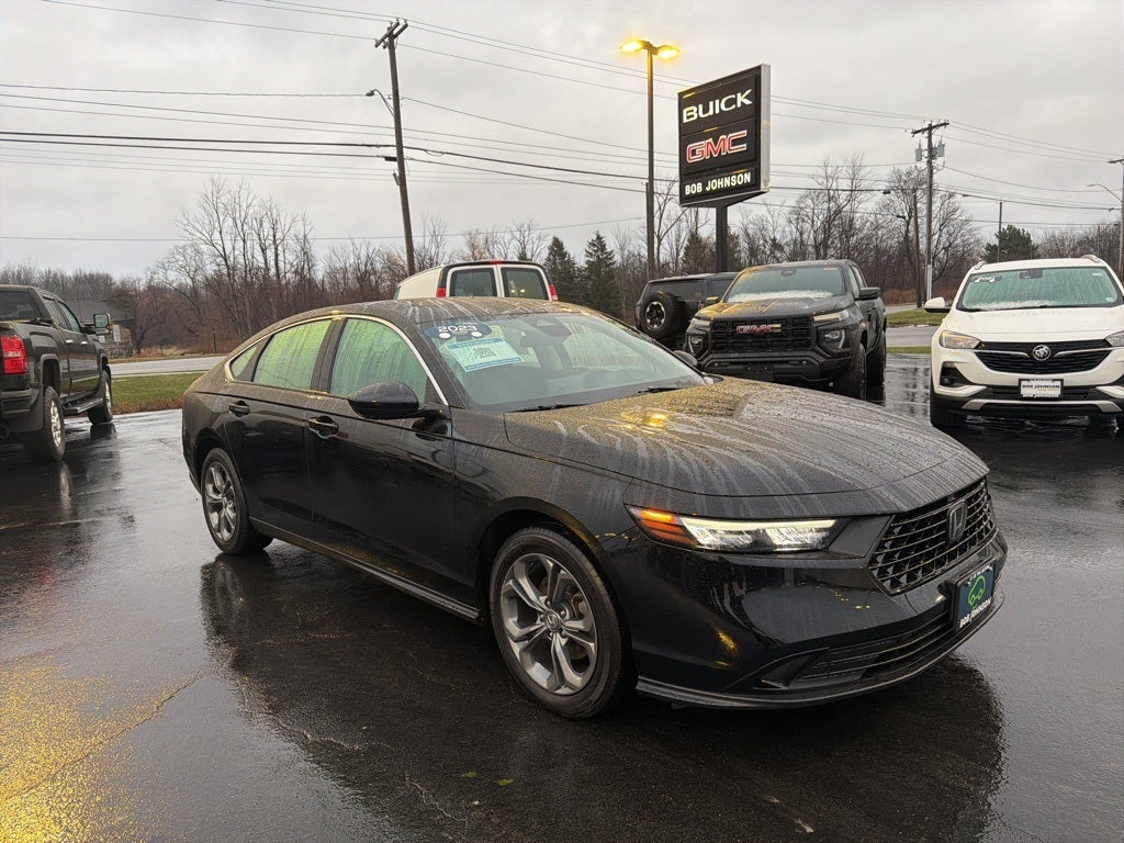 2023 Honda Accord EX CARBRAVO