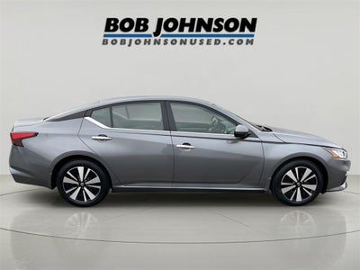 2022 Nissan Altima 2.5 SV Certified
