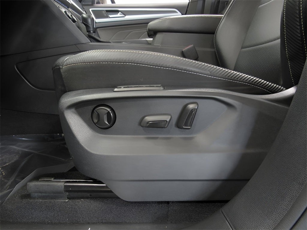 2021 Volkswagen Atlas Cross Sport 2.0T SEL CARBRAVO CERTIFIED