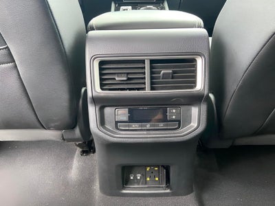 2025 Volkswagen Atlas 2.0T SE w/Technology 1 Owner Clean Auto Check!