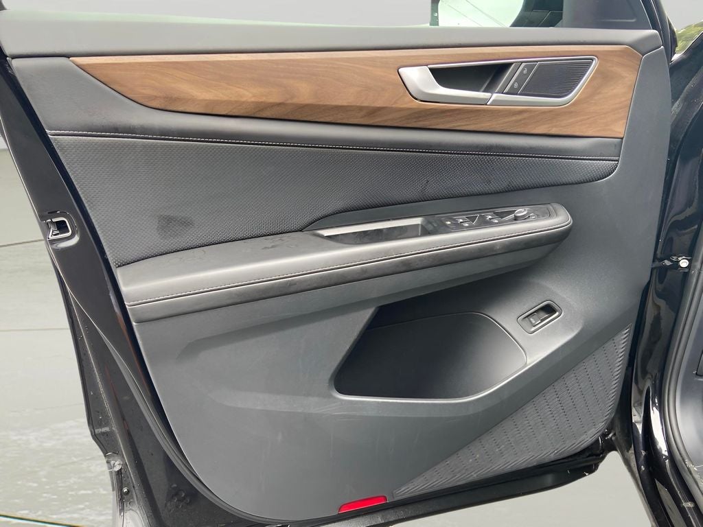 2025 Volkswagen Atlas 2.0T SE w/Technology 1 Owner Clean Auto Check!