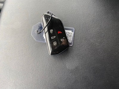 2025 Volkswagen Atlas 2.0T SE w/Technology 1 Owner Clean Auto Check!