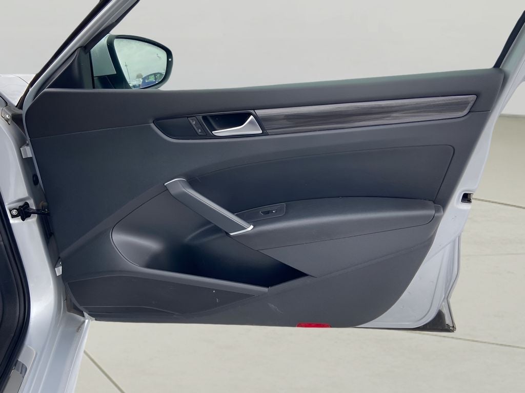 2020 Volkswagen Passat 2.0T R-Line