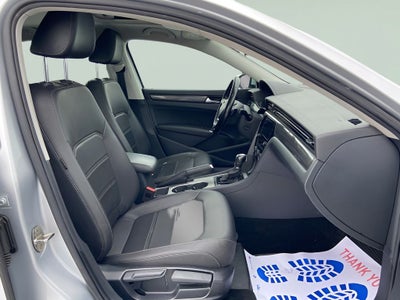 2020 Volkswagen Passat 2.0T R-Line