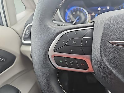 2024 Chrysler Pacifica Touring L Fresh Trade! Remote Start, Power Rear Doors, Power
