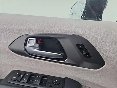 2024 Chrysler Pacifica Touring L Fresh Trade! Remote Start, Power Rear Doors, Power