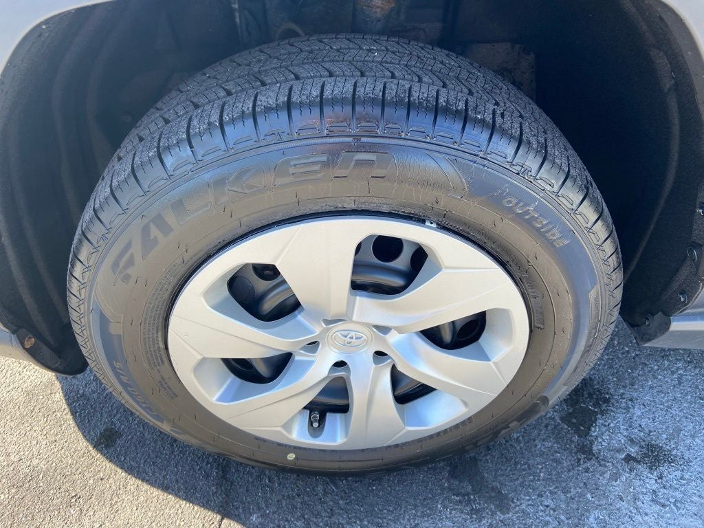 2022 Toyota RAV4 LE 1 Owner 4WD Only 39865 Miles