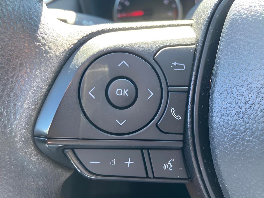 2022 Toyota RAV4 LE 1 Owner 4WD Only 39865 Miles