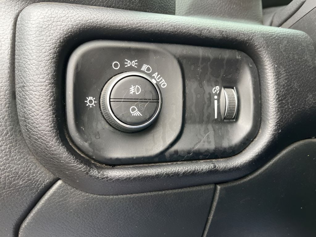 2022 RAM 3500 Big Horn NIGHT EDITION/5TH WHEEL/DUALLY