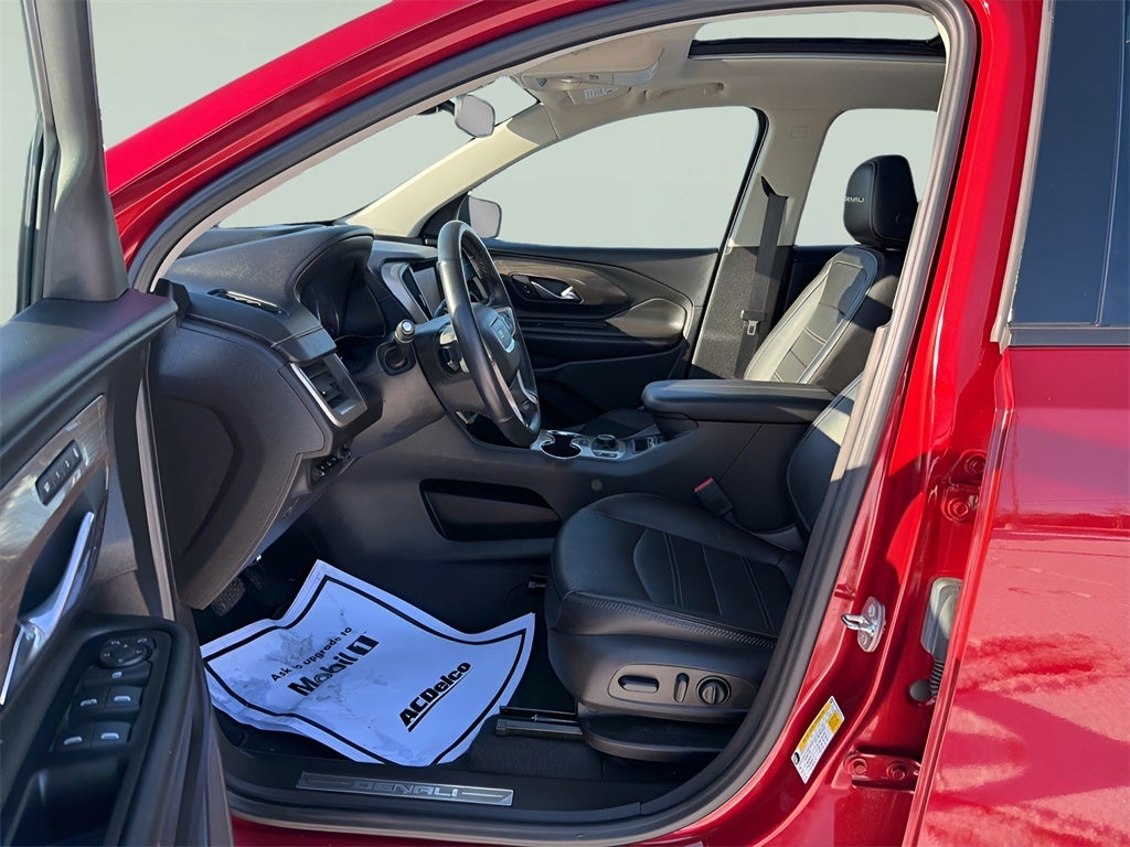 2023 GMC Terrain Denali CARBRAVO!