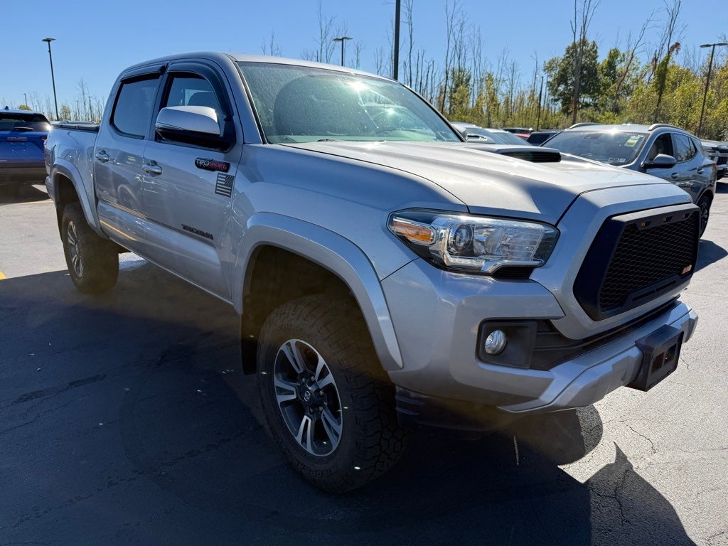 2017 Toyota Tacoma SR5 V6 CARBRAVO!