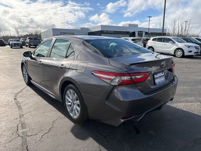 2018 Toyota Camry SE CARBRAVO!