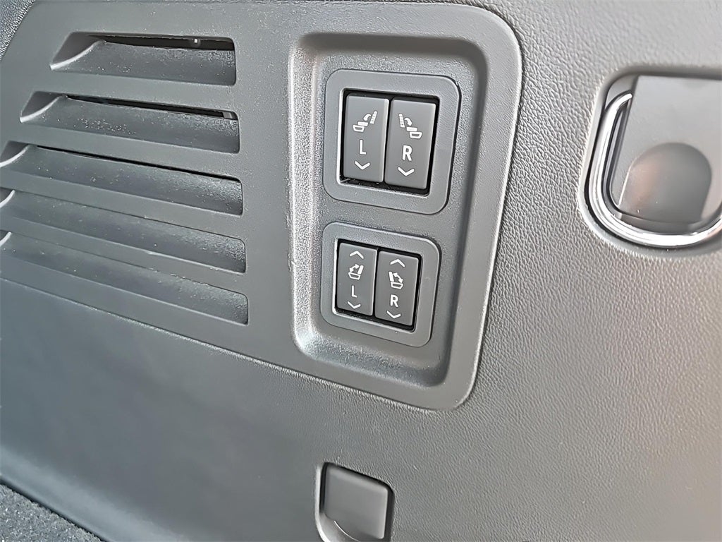 2025 Buick Enclave Sport Touring Fully Loaded, Super Cruise, Sunroof, (CarBravo!!!)