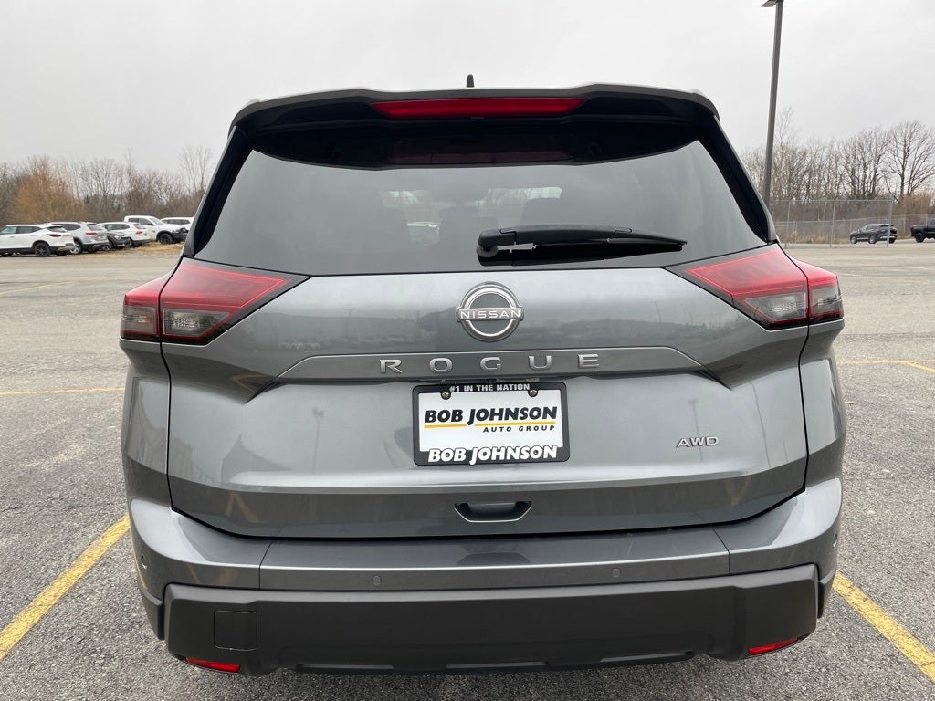 2024 Nissan Rogue S Certified - Heated and Leather Seats *$500 CPO Reb