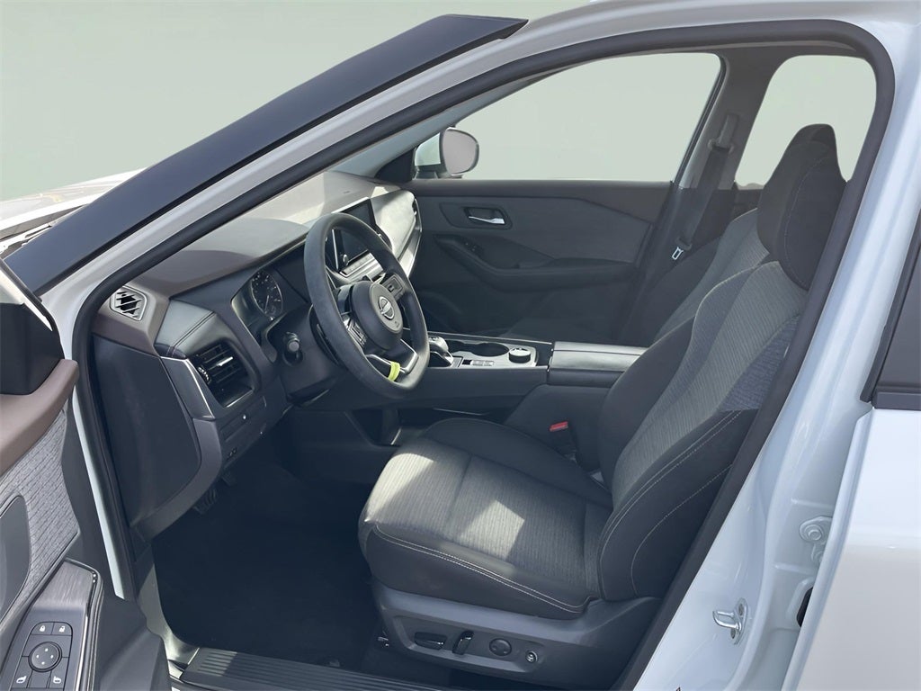 2023 Nissan Rogue SV Certified *$500 CPO Rebate*