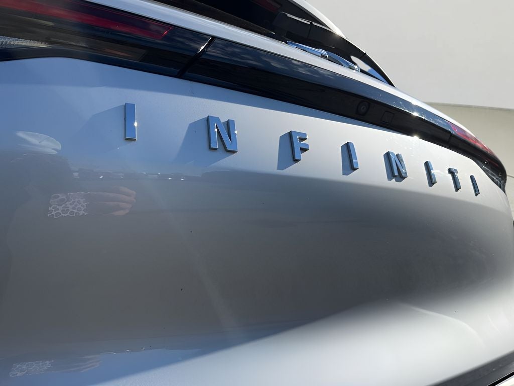 2022 INFINITI QX60 PURE