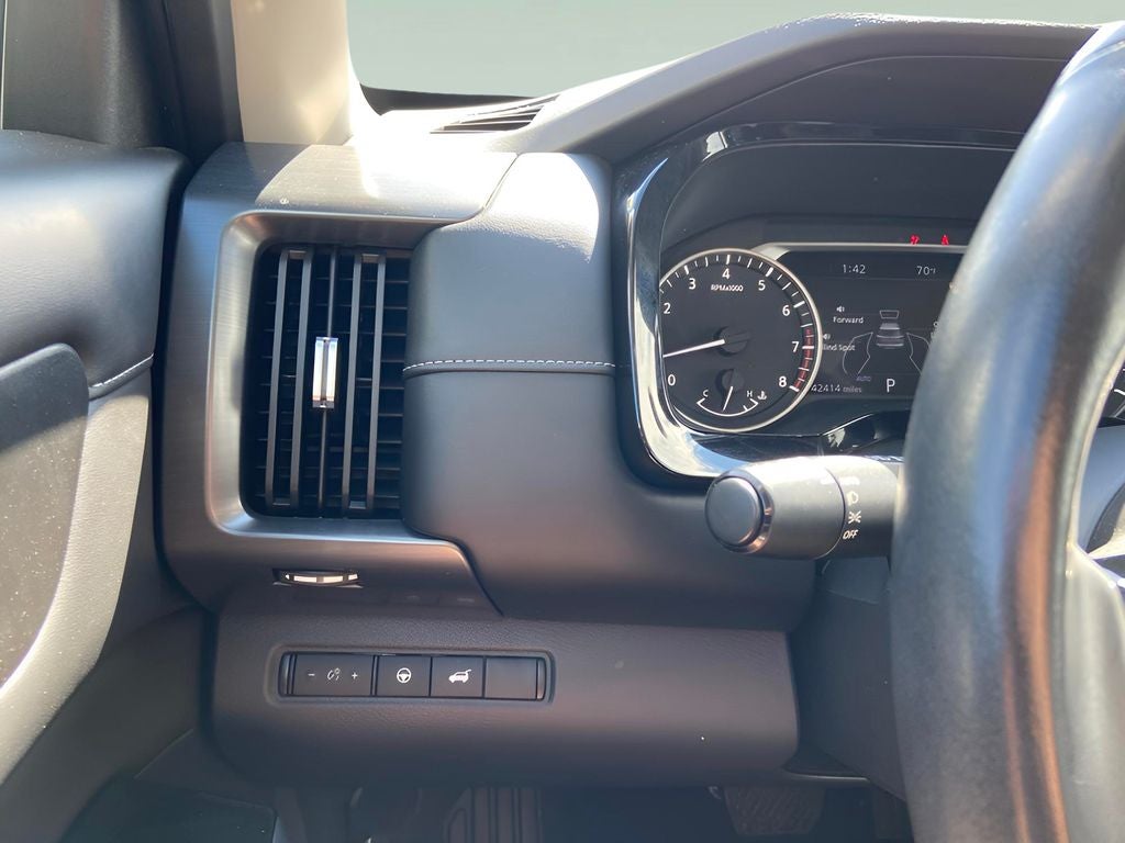 2023 Nissan Pathfinder SL 1 Owner Clean auto check V6 4WD