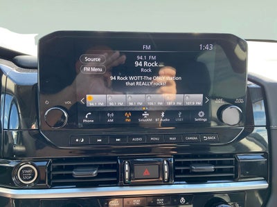 2023 Nissan Pathfinder SL 1 Owner Clean auto check V6 4WD