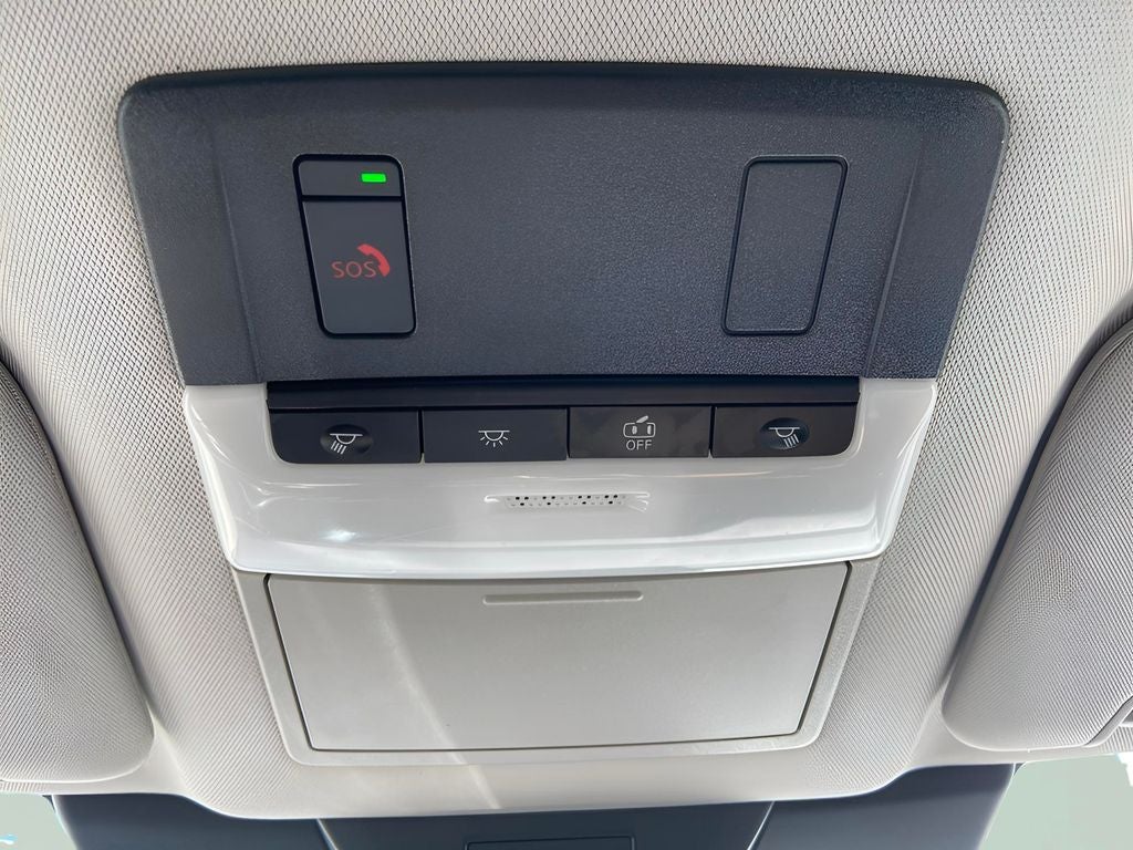 2023 Nissan Pathfinder SL 1 Owner Clean auto check V6 4WD