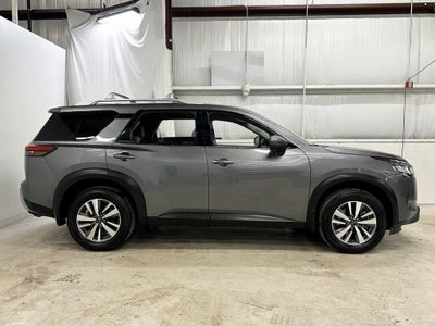 2024 Nissan Pathfinder SL CarBravo Certified