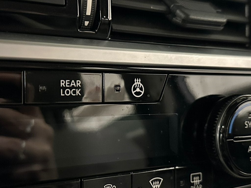 2024 Nissan Pathfinder SL CarBravo Certified