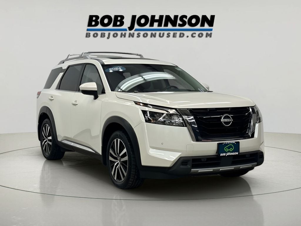 2024 Nissan Pathfinder Platinum CARBRAVO CERTIFIED