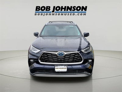 2023 Toyota Highlander Hybrid Platinum