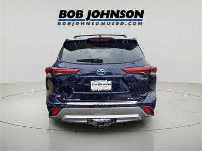 2023 Toyota Highlander Hybrid Platinum