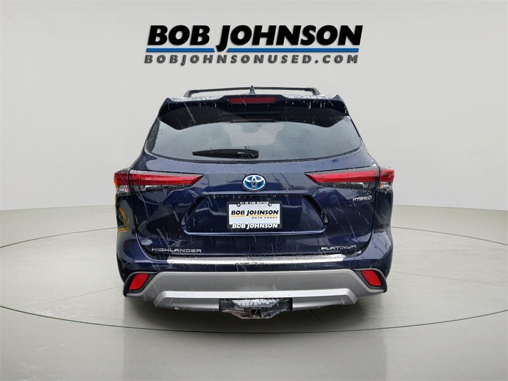 2023 Toyota Highlander Hybrid Platinum