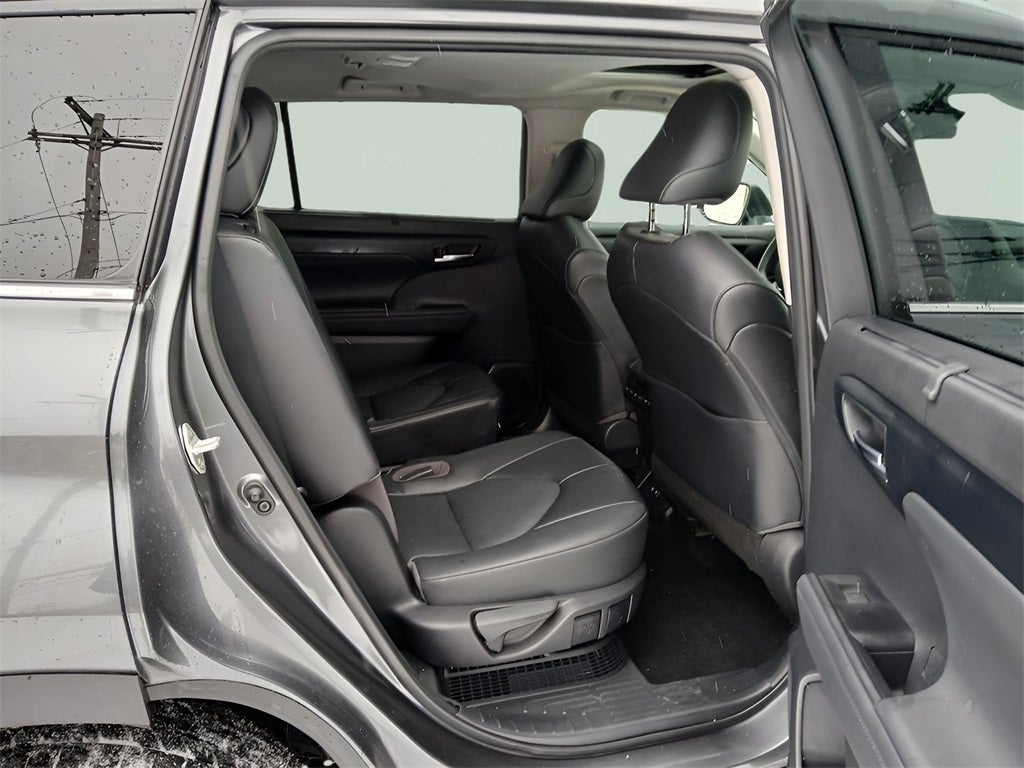 2021 Toyota Highlander Hybrid XLE