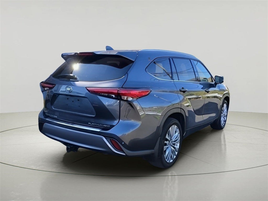 2023 Toyota Highlander Platinum