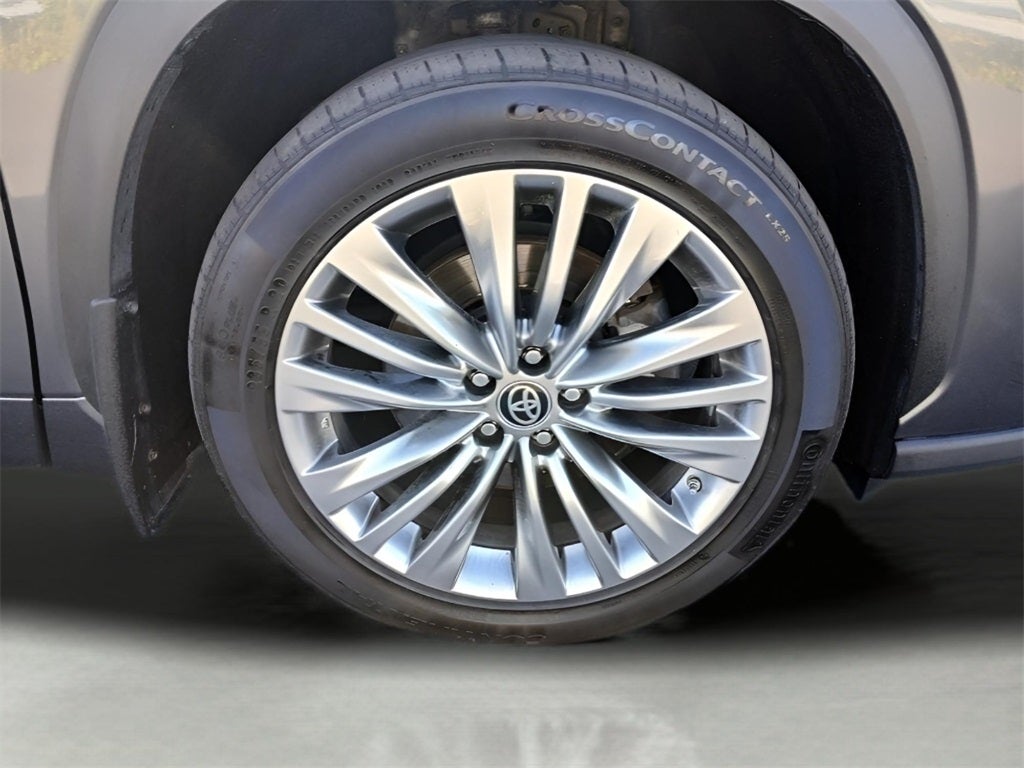 2023 Toyota Highlander Platinum