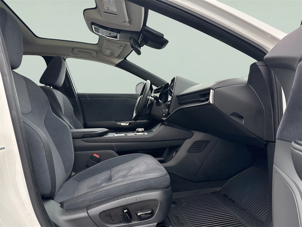 2023 Lexus RZ 450e Luxury