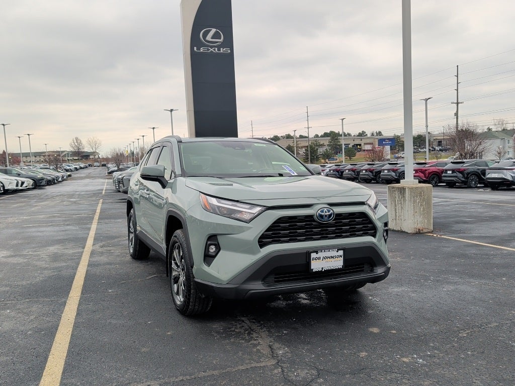 2022 Toyota RAV4 Hybrid XLE Premium