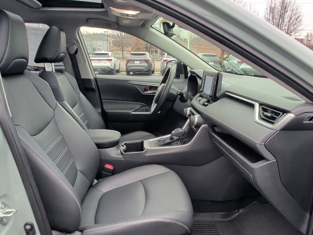 2022 Toyota RAV4 Hybrid XLE Premium