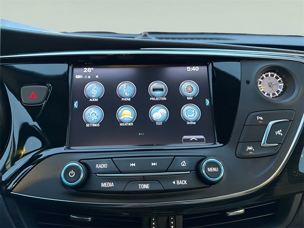 2018 Buick Envision Premium II CARBRAVO!