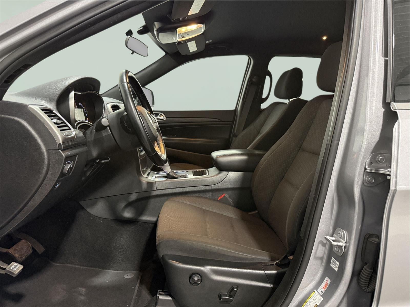 2020 Jeep Grand Cherokee Laredo E 4x2