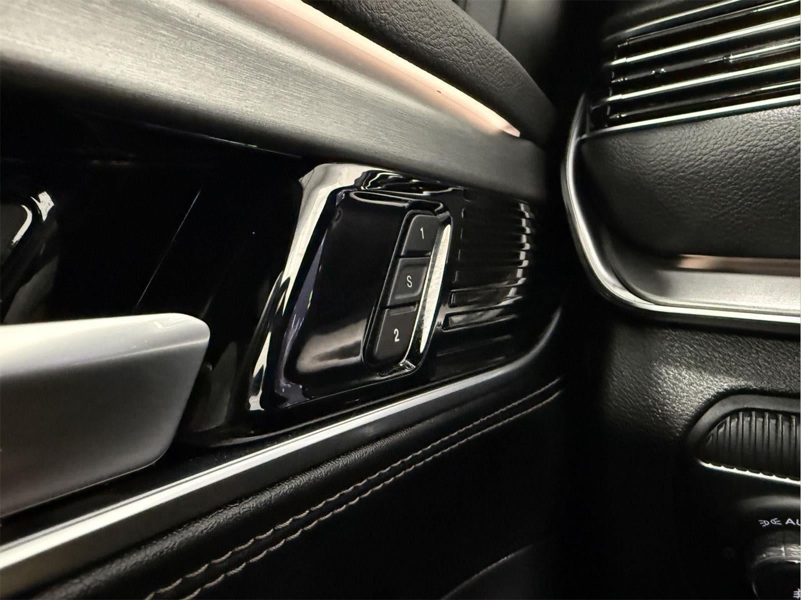 2024 Jeep Wagoneer Series II Carbide