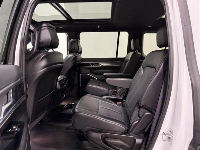 2024 Jeep Wagoneer Series II Carbide