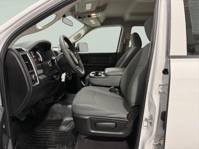 2018 RAM 1500 Express Quad Cab 4x4 6'4' Box