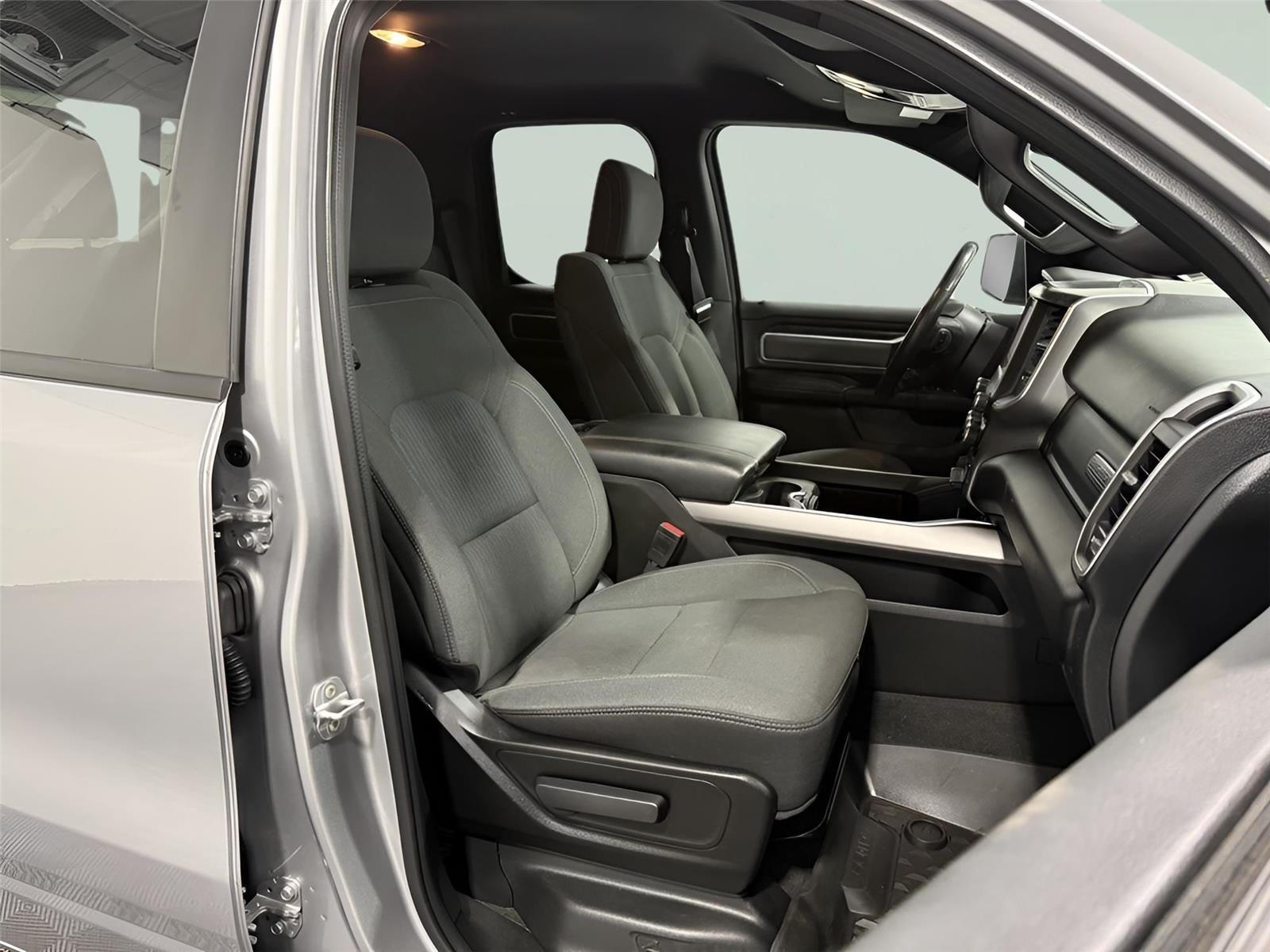 2022 RAM 1500 Big Horn Quad Cab 4x4 6'4' Box