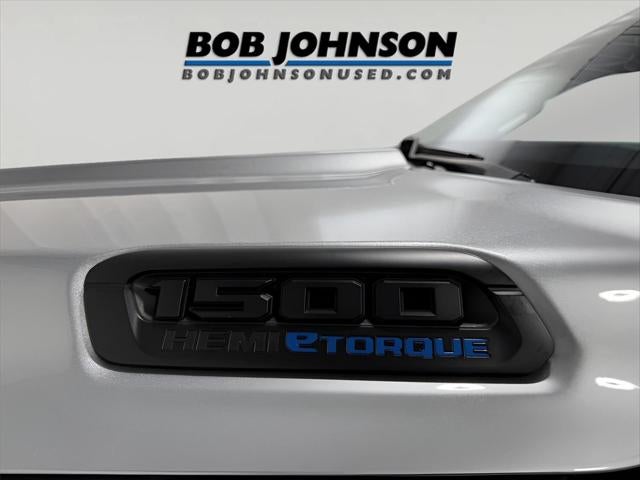 2022 RAM 1500 Big Horn Quad Cab 4x4 6'4' Box