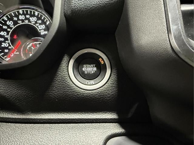 2025 RAM 1500 Big Horn Crew Cab 4x4 5'7' Box