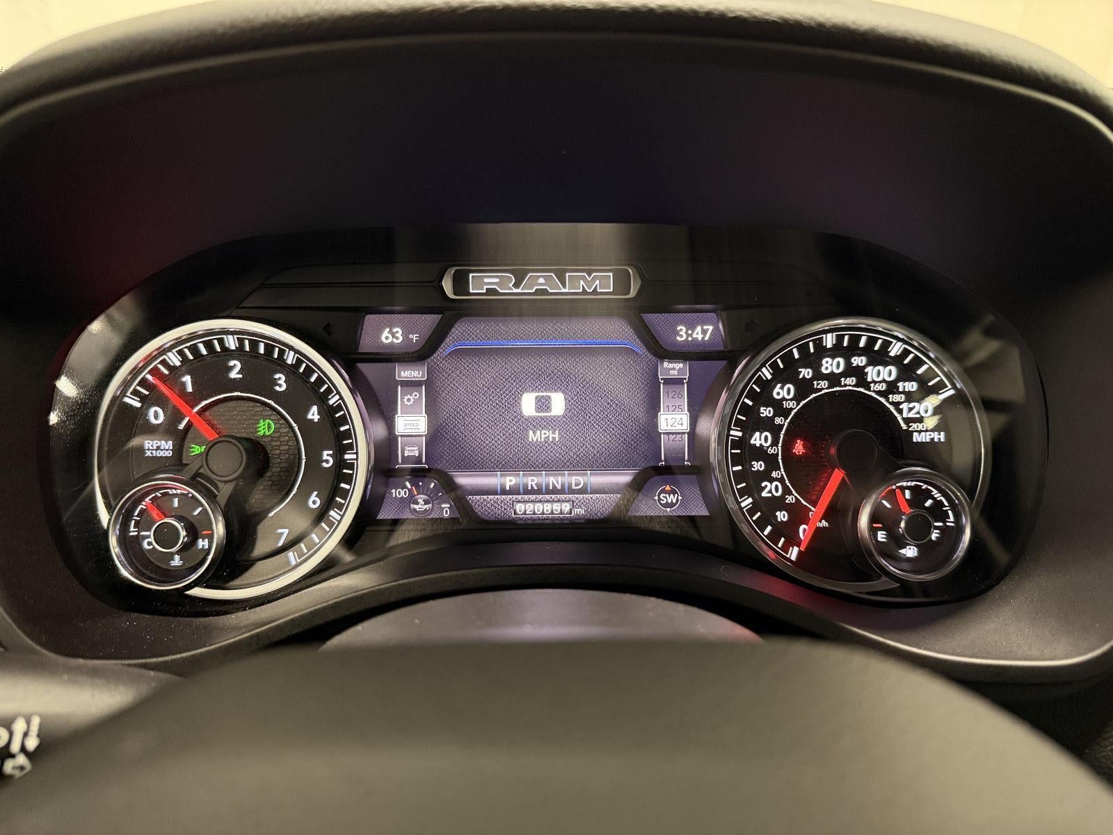 2022 RAM 1500 Big Horn Crew Cab 4x4 5'7' Box