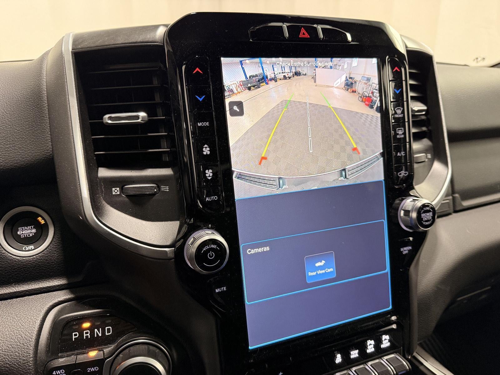 2022 RAM 1500 Big Horn Crew Cab 4x4 5'7' Box