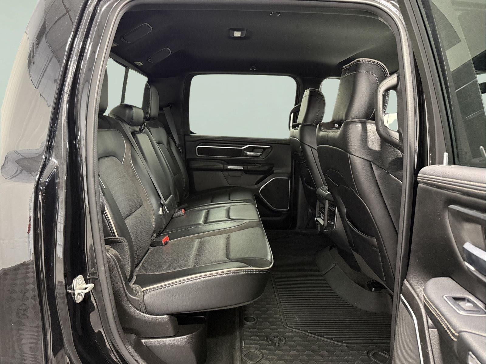 2023 RAM 1500 Laramie Crew Cab 4x4 5'7' Box
