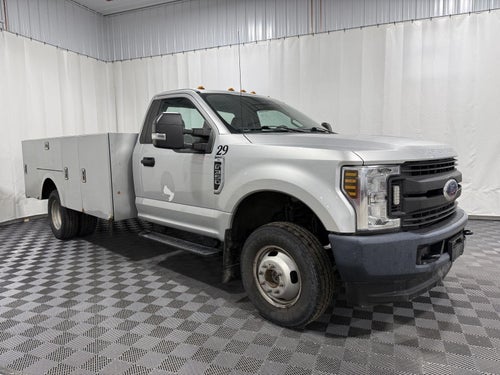 2018 Ford F-350 Chassis XL