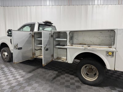 2018 Ford F-350 Chassis XL